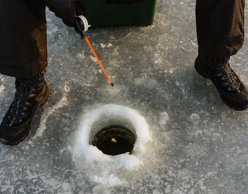 ice fishing guides lake winnipeg